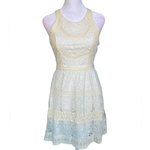 American Eagle Outfitters Sleeveless Halter Cream‎ Lace Mini Dress Size 2